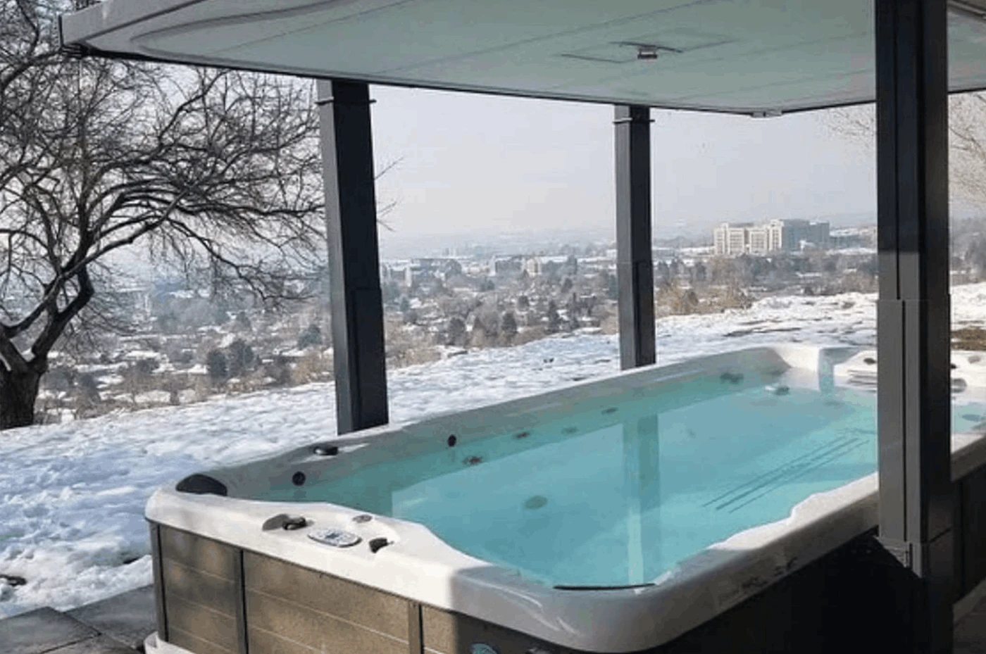 Gyártói wellness-hangulatkép téli környezetben